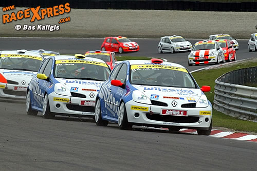 Het Wijzonol Rhesus Racing Team-duo in actie